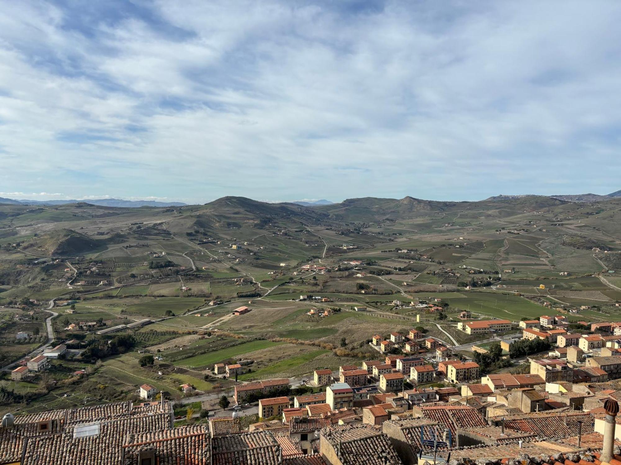 A-Muri Gangi Exterior photo